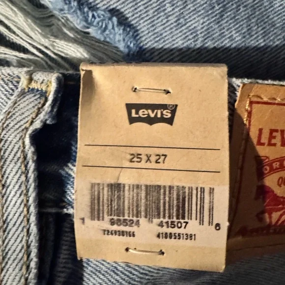 Levi's Ribcage Straight Ankle Ripped Denim Jeans in Light Blue, Size 25 X 27 NEW - Picture 8 of 16